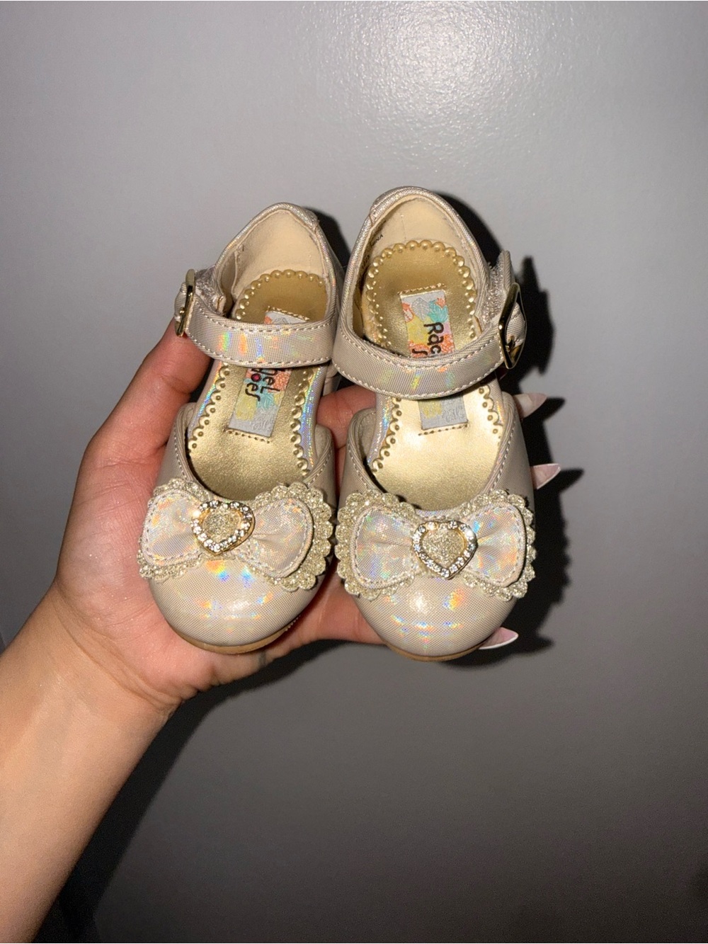 Rachel Shoes Cream Holographic Heart Bow Mary Janes toddler Sz 5